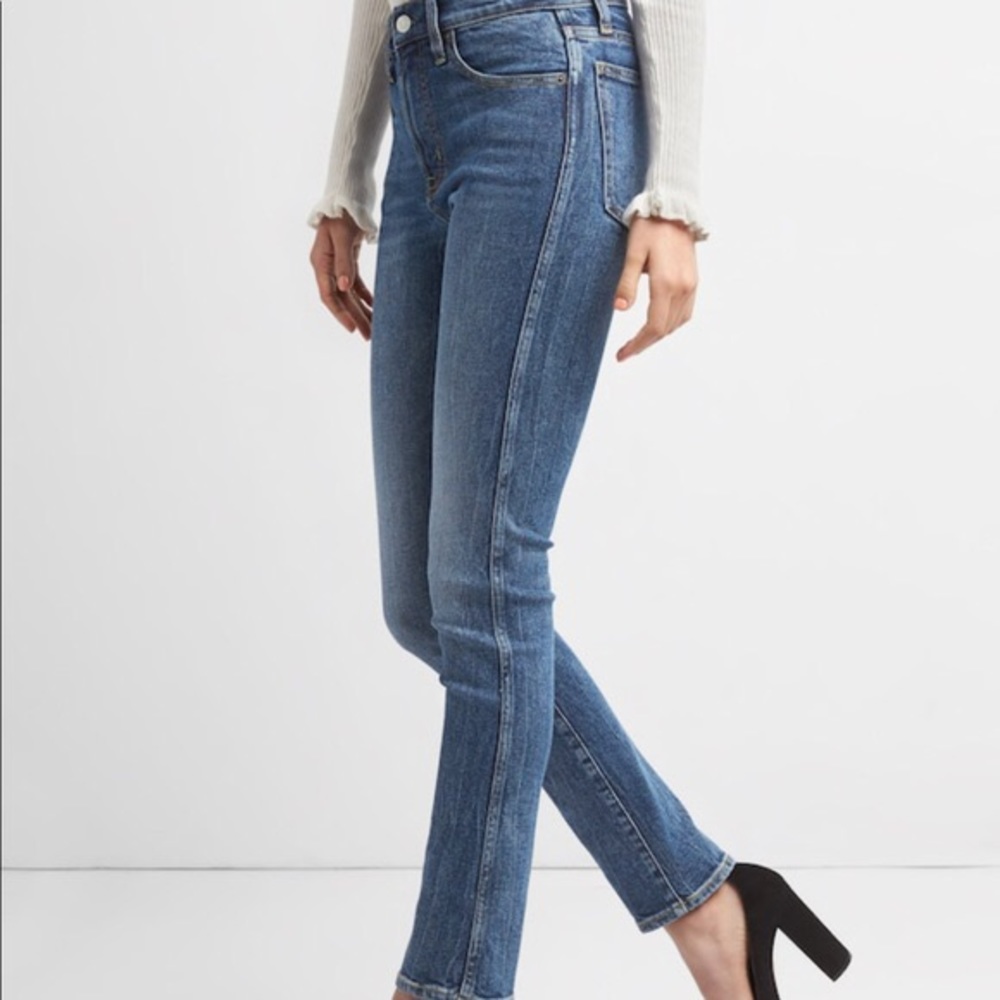 Gap 1969 high rise straight jeans size 27